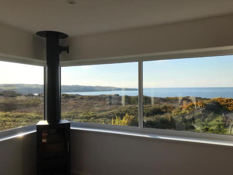 Coastal Bungalow, Sleeps 5 And Ideal For Walkers Amlwch Exteriör bild