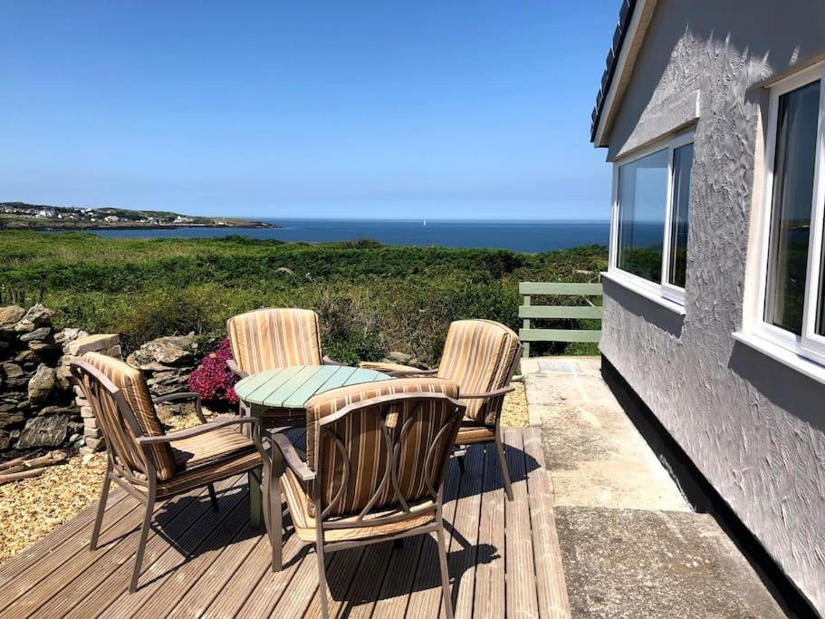 Coastal Bungalow, Sleeps 5 And Ideal For Walkers Amlwch Exteriör bild